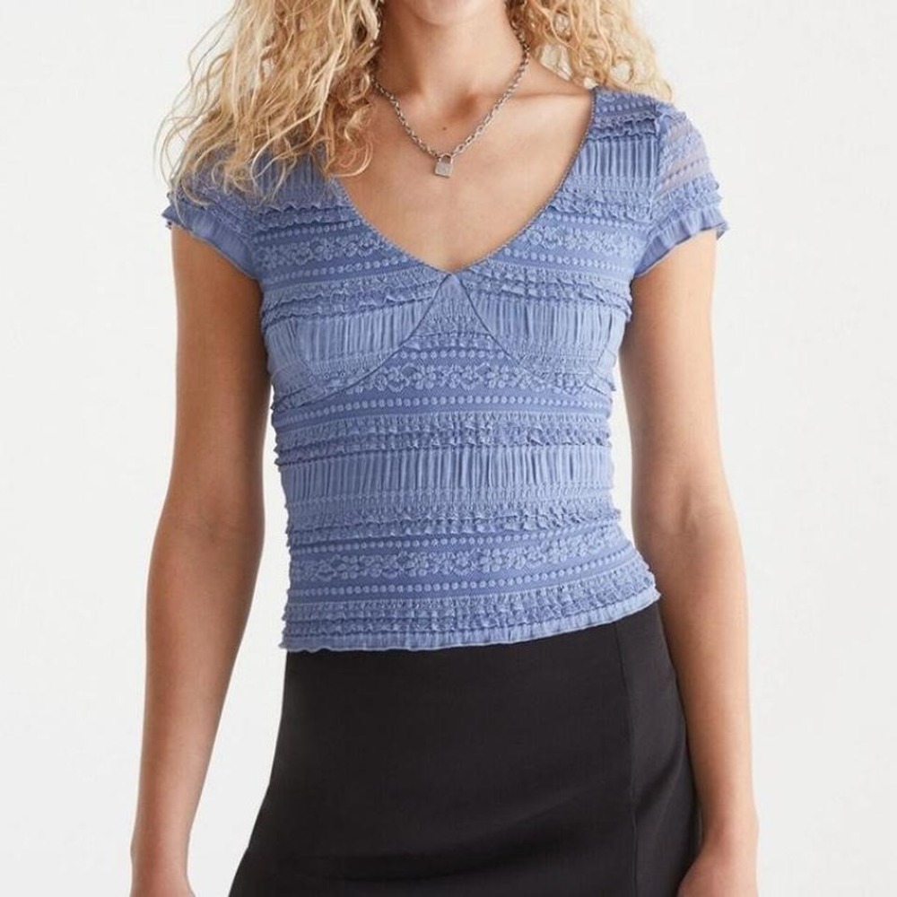Aeropostale‎ short sleeve textured v neck stretchy lace top in colony blue. XL